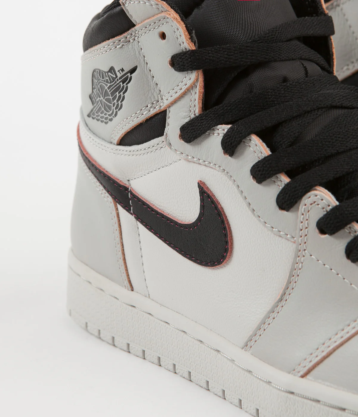 Nike SB Air Jordan 1 OG Defiant Shoes - Light Bone / Black - Crimson Tint - Hyper Pink - Image 3