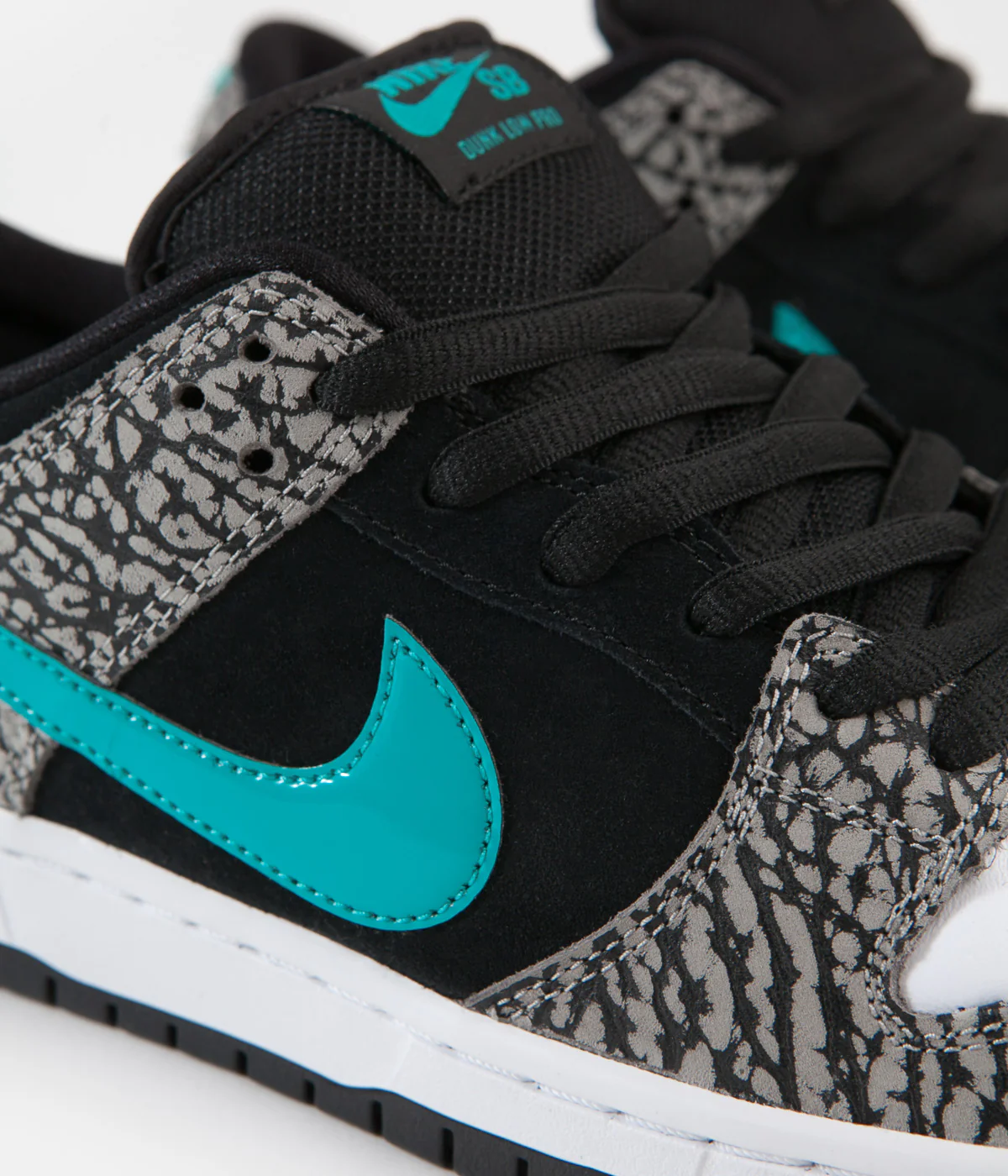 Nike SB Dunk Low Pro 'Elephant' Shoes - Medium Grey / Clear Jade - Black - White - Image 3