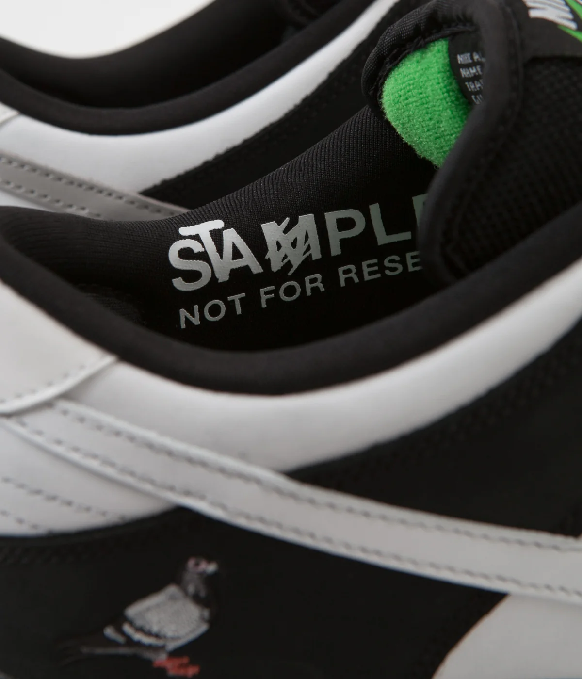 Nike SB Dunk Low Pro OG 'Panda Pigeon' Shoes - Black / White - Green Gusto - Image 4