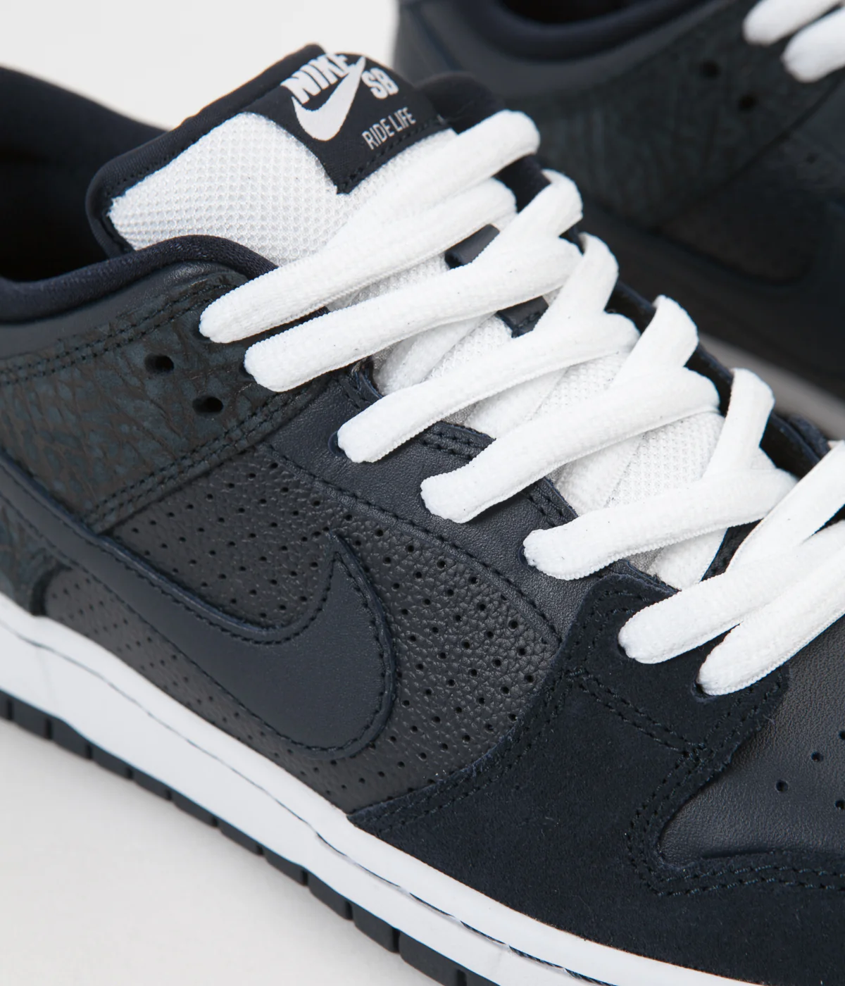 Nike SB Dunk Low TRD Murasaki Shoes - Dark Obsidian / Dark Obsidian - White - Image 3