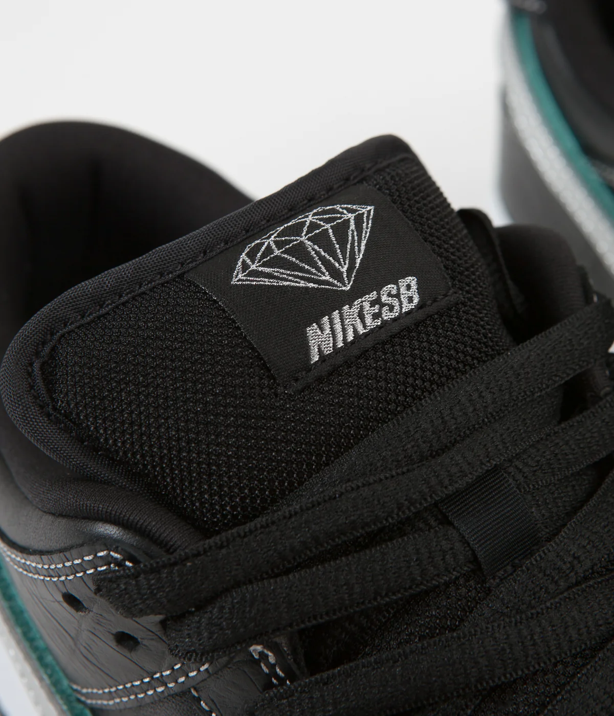 Nike SB x Diamond Dunk Low Pro OG Shoes - Black / Chrome - Black - Tropical Twist - Image 4