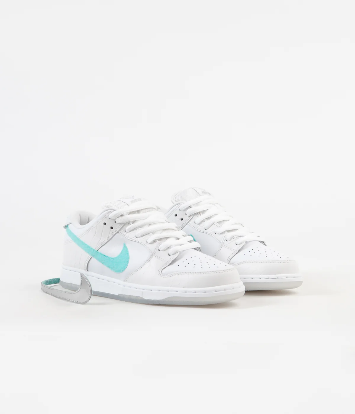 Nike SB x Diamond Dunk Low Pro OG Shoes - White / Chrome - White - Tropical Twist - Image 5