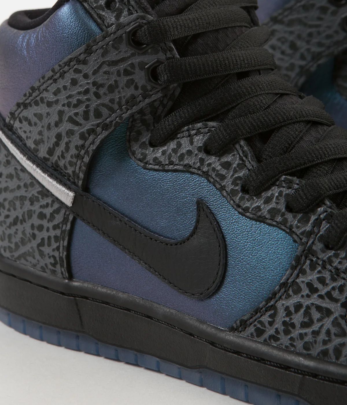 Nike SB x NBA Dunk High Pro 'Black Sheep' Shoes - Black / Black - Dark Grey - Metallic Silver - Image 3