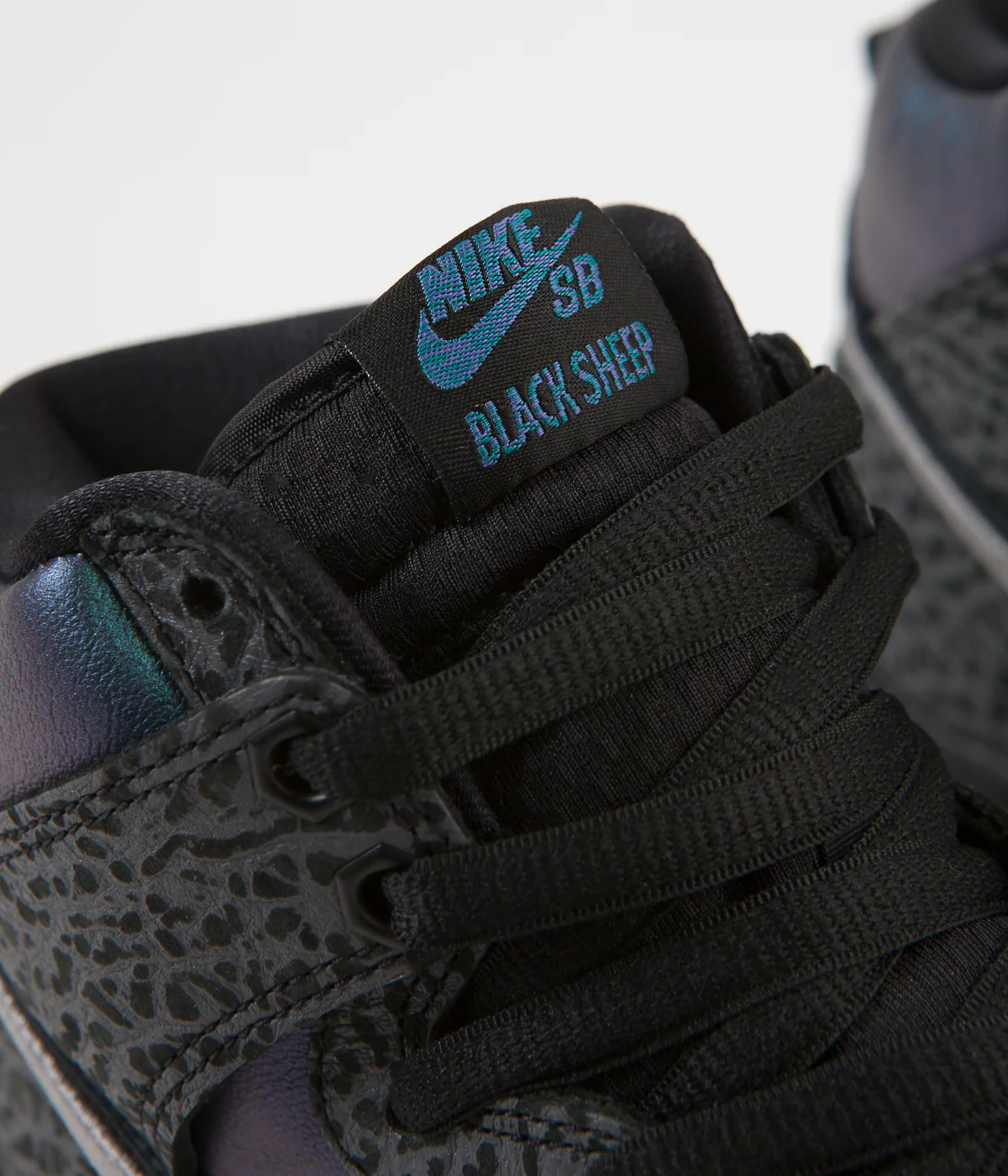Nike SB x NBA Dunk High Pro 'Black Sheep' Shoes - Black / Black - Dark Grey - Metallic Silver - Image 4