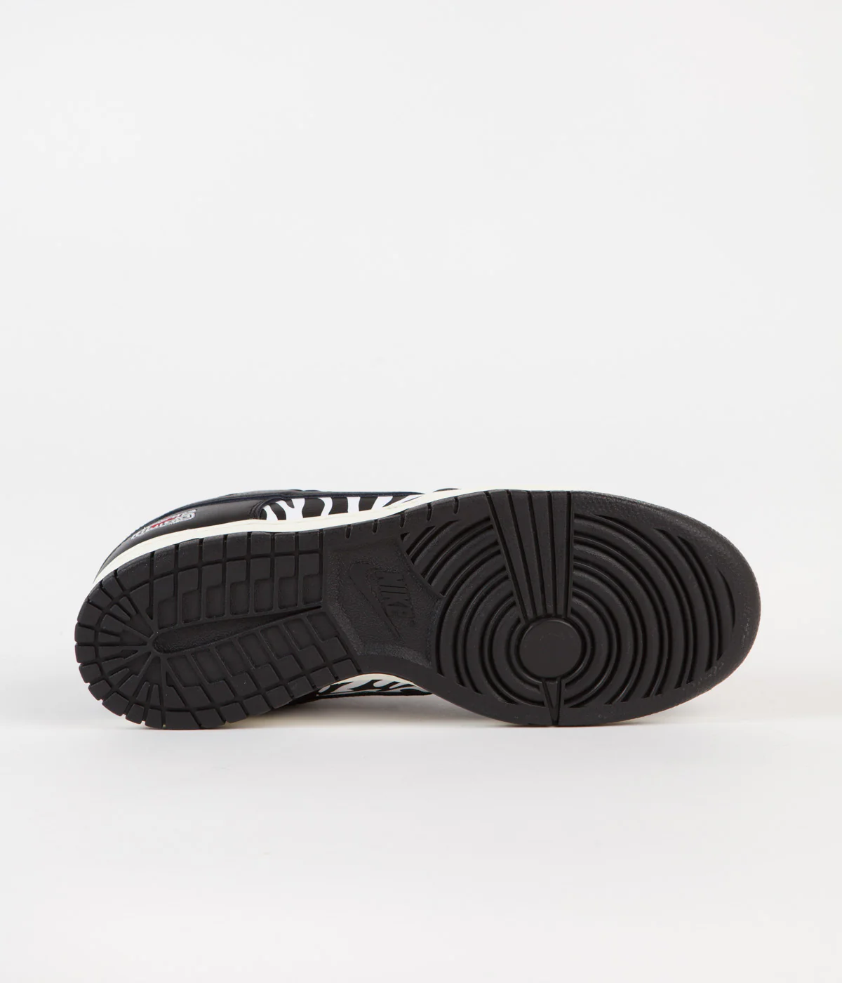 Nike SB x Quartersnacks Dunk Low OG Shoes - Black / White - Image 5