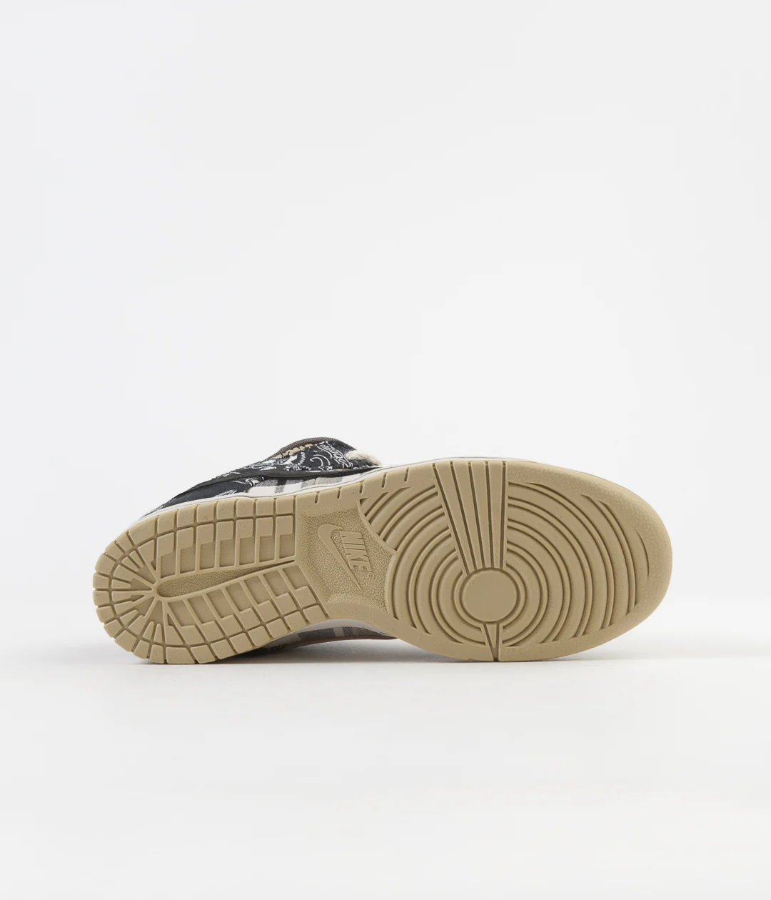 Nike SB x Travis Scott Dunk Low Premium Shoes - Black / Black - Parachute Beige - Petra Brown - Image 6